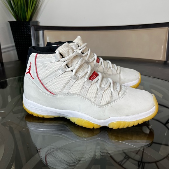 Nike Air Jordan 11 Retro Platinum Tint University Red Men's Sz 11